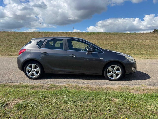Opel astra 1.6 edition 2011 | 24-ppb-8 i - afbeelding 8 van  14