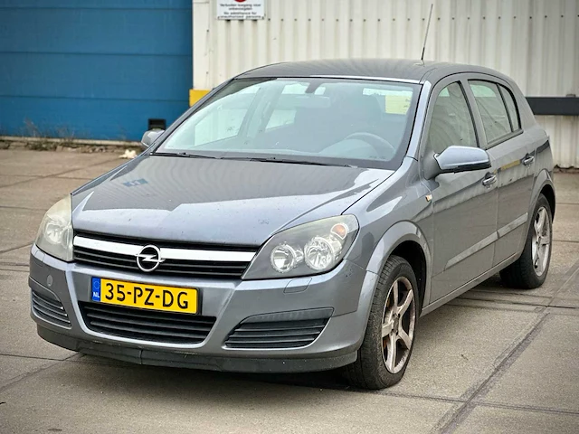 Opel astra 1.6 enjoy, 35-pz-dg - afbeelding 1 van  16
