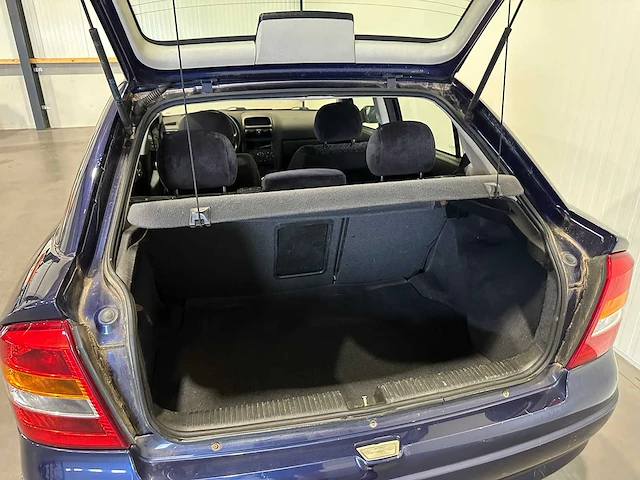 Opel astra 1.6 pearl 56-hg-hz - afbeelding 7 van  15