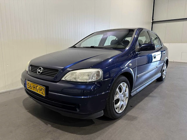 Opel astra 1.6 pearl 56-hg-hz - afbeelding 1 van  15