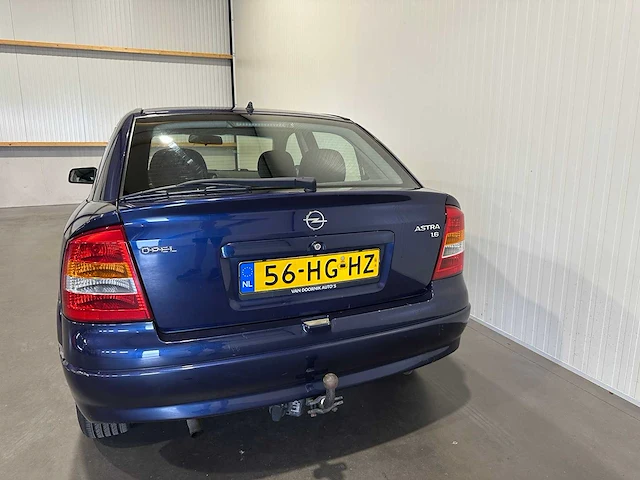 Opel astra 1.6 pearl 56-hg-hz - afbeelding 10 van  15