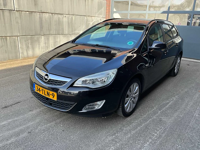 Opel astra 1.6 sports tourer - personenauto - afbeelding 1 van  16