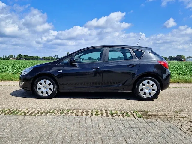 Opel astra 1.7 cdti business +, 110 pk, euro 6, 8-txp-39 - afbeelding 2 van  29