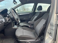 Opel astra 1.8 enjoy car 2005 | 83-rg-nt i - afbeelding 2 van  26