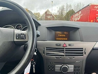 Opel astra 1.8 enjoy car 2005 | 83-rg-nt i - afbeelding 10 van  26
