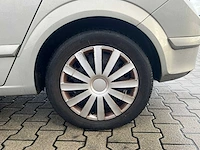 Opel astra 1.8 enjoy car 2005 | 83-rg-nt i - afbeelding 17 van  26