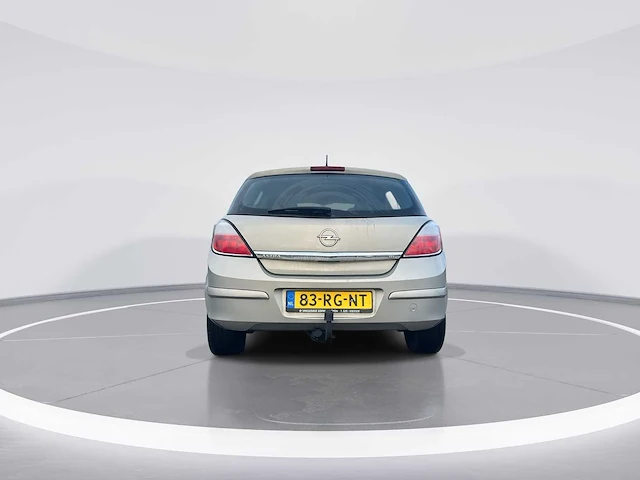 Opel astra 1.8 enjoy car 2005 | 83-rg-nt i - afbeelding 21 van  26