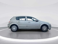 Opel astra 1.8 enjoy car 2005 | 83-rg-nt i - afbeelding 23 van  26