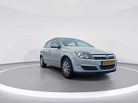 Opel astra 1.8 enjoy car 2005 | 83-rg-nt i - afbeelding 24 van  26