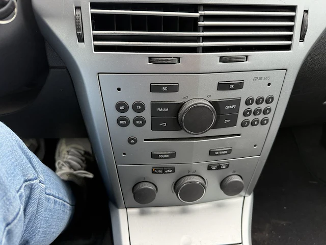 Opel astra, 2009 - afbeelding 2 van  28