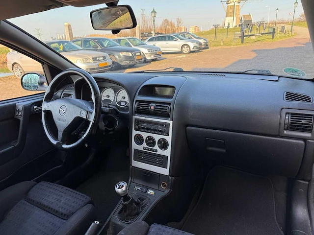 Opel astra 2.2-16v sport ed.ii opc uitv. nr: 0826 - afbeelding 4 van  21