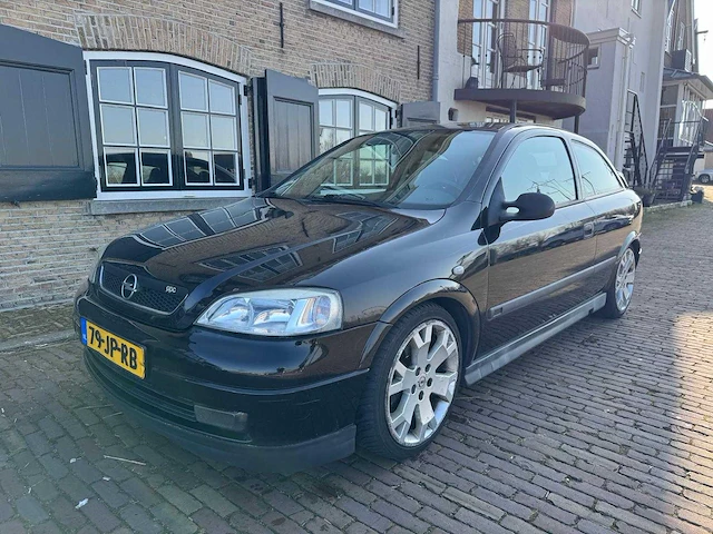Opel astra 2.2-16v sport ed.ii opc uitv. nr: 0826 - afbeelding 1 van  21