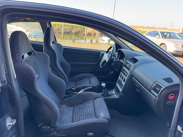 Opel astra 2.2-16v sport ed.ii opc uitv. nr: 0826 - afbeelding 12 van  21