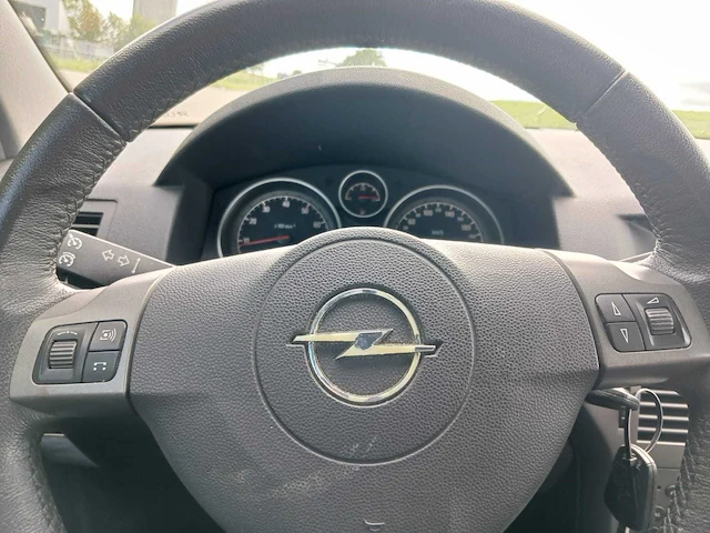 Opel astra gtc 1.6 sport, 12-tv-kv - afbeelding 9 van  23