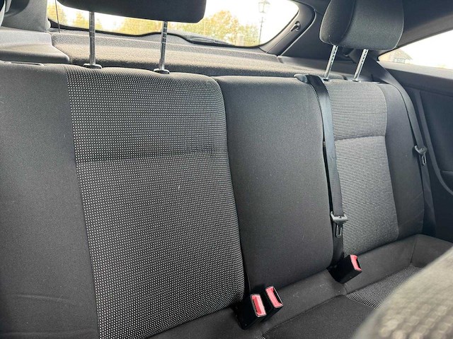 Opel astra gtc 1.6 sport airco 89-zj-kz - afbeelding 4 van  20