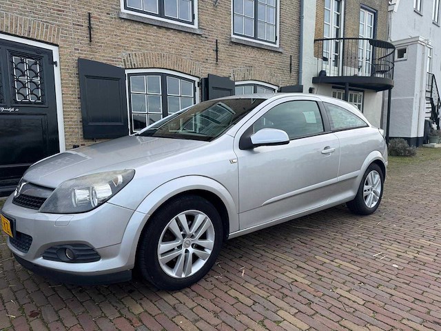 Opel astra gtc 1.6 sport airco 89-zj-kz - afbeelding 17 van  20