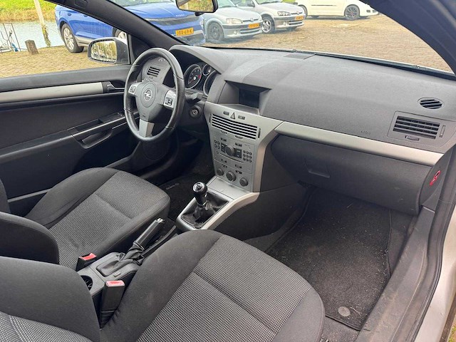Opel astra gtc 1.6 sport airco 89-zj-kz - afbeelding 20 van  20