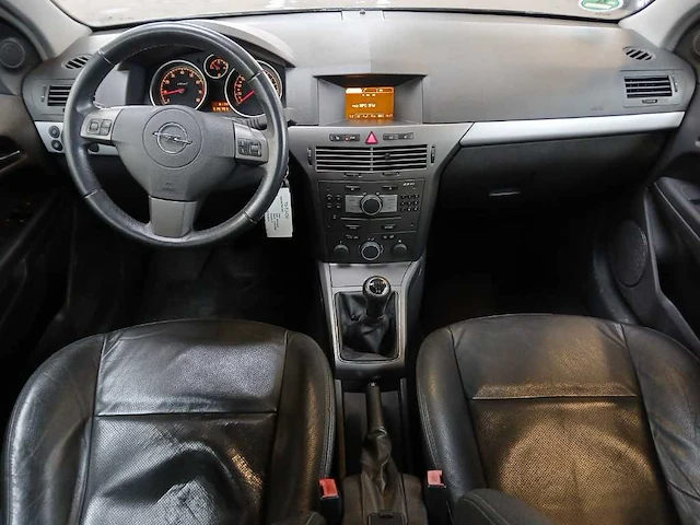 Opel astra gtc 1.8 cosmo, 70-tj-gv - afbeelding 18 van  18
