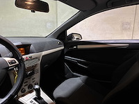 Opel astra gtc 1.8 temptation 140pk 2007, 88-xt-fz youngtimer - afbeelding 14 van  40