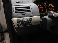 Opel astra gtc 1.8 temptation 140pk 2007, 88-xt-fz youngtimer - afbeelding 15 van  40