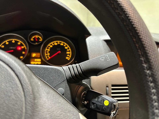 Opel astra gtc 1.8 temptation 140pk 2007, 88-xt-fz youngtimer - afbeelding 19 van  40