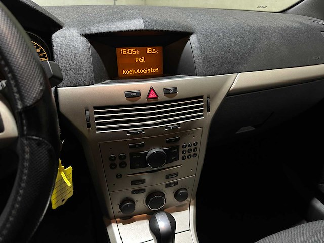 Opel astra gtc 1.8 temptation 140pk 2007, 88-xt-fz youngtimer - afbeelding 22 van  40