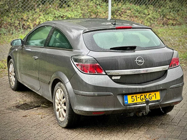 Opel astra gtc 1.8 temptation, 51-gkg-1 - afbeelding 8 van  13