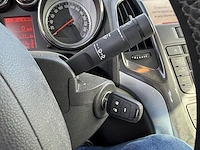 Opel astra sports sedan1 6i cosmo 115 at,2013 - afbeelding 9 van  27