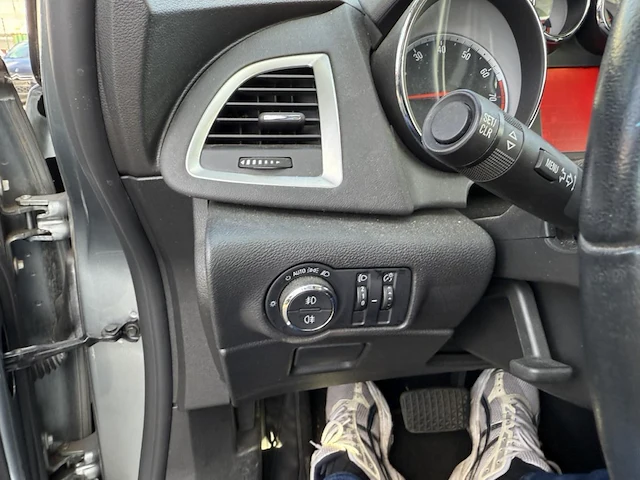 Opel astra sports sedan1 6i cosmo 115 at,2013 - afbeelding 11 van  27