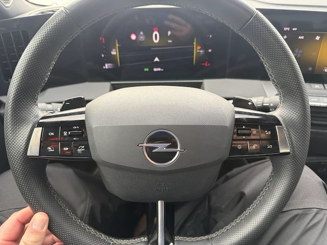 Opel astra sports tourer 1 2 turbo gs s,2023 - afbeelding 3 van  37