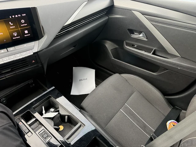 Opel astra sports tourer 1 2 turbo gs s,2023 - afbeelding 9 van  37