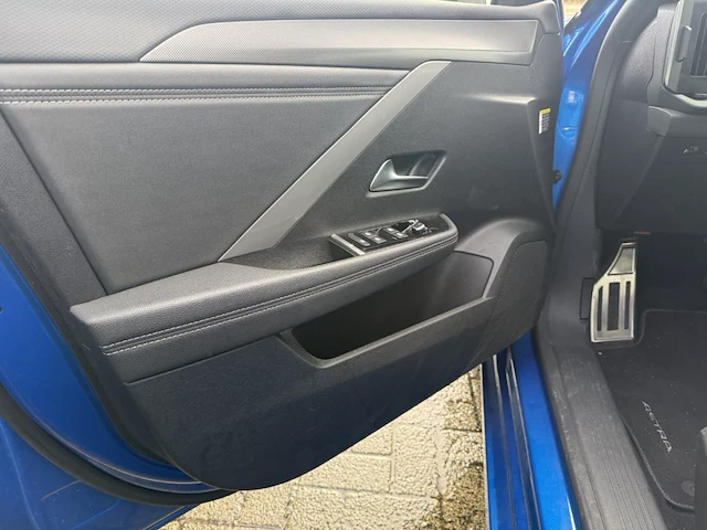 Opel astra sports tourer 1 2 turbo gs s,2023 - afbeelding 34 van  37