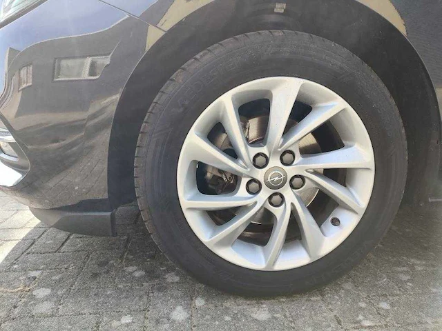 Opel astra sports tourer 1.2 launch ed , n-005-jf - afbeelding 13 van  22