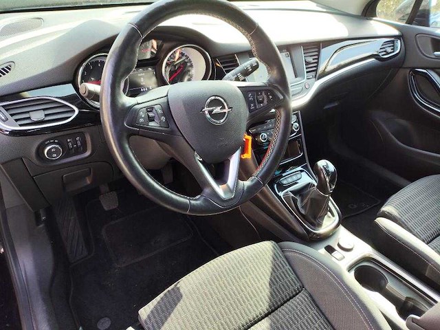 Opel astra sports tourer 1.2 launch ed , n-005-jf - afbeelding 18 van  22