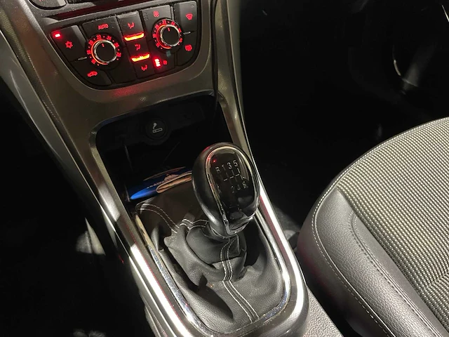 Opel astra sports tourer 1.4 turbo cosmo 120pk 2011, 76-rpz-3 - afbeelding 18 van  37
