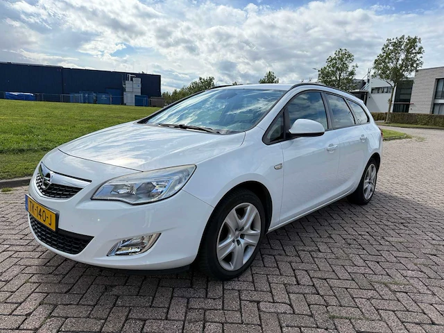 Opel astra sports tourer 1.4 turbo cosmo , tk-140-j - afbeelding 1 van  17