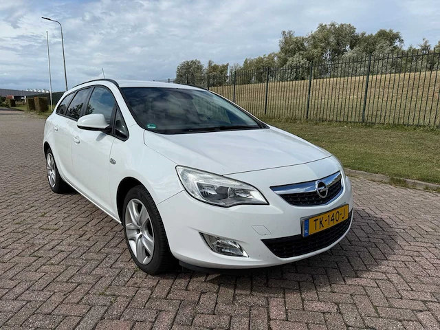 Opel astra sports tourer 1.4 turbo cosmo , tk-140-j - afbeelding 10 van  17