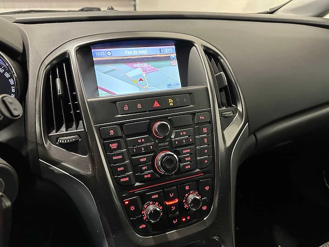 Opel astra sports tourer 1.6 turbo cosmo 72-tvf-5 - afbeelding 16 van  22