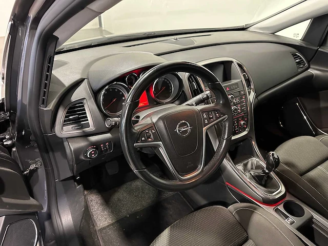 Opel astra sports tourer 1.6 turbo cosmo 72-tvf-5 - afbeelding 9 van  22