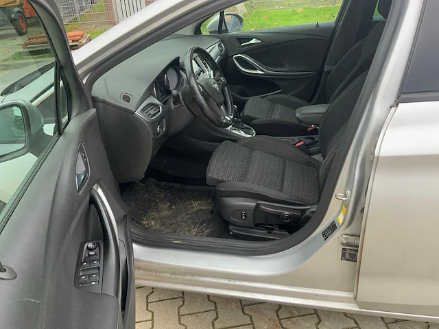 Opel astra tourer personenauto - afbeelding 2 van  27