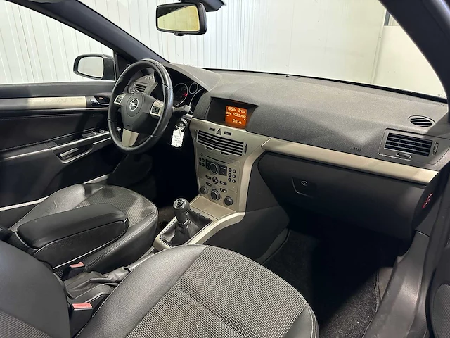 Opel astra twintop 1.8 cosmo 42-tt-rk - afbeelding 2 van  21