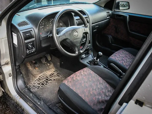 Opel astra wagon - 1.6 gl tp-zj-33 - afbeelding 12 van  18