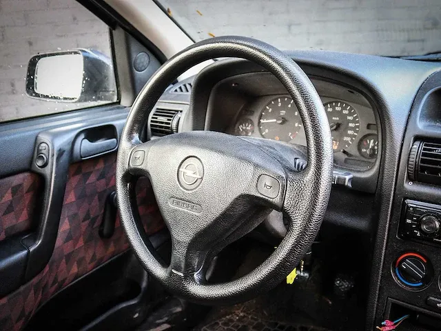 Opel astra wagon - 1.6 gl tp-zj-33 - afbeelding 16 van  18