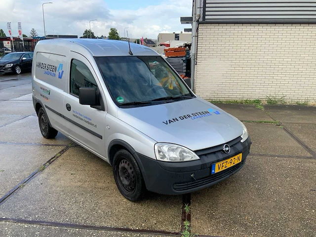 Opel combo - 2011 - bedrijfswagen - afbeelding 18 van  24