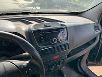 Opel combo - 2011 - bedrijfswagen - afbeelding 10 van  19