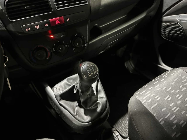 Opel combo 1.3 cdti edition 95pk 2017, v-172-hg bedrijfswagen - afbeelding 13 van  28
