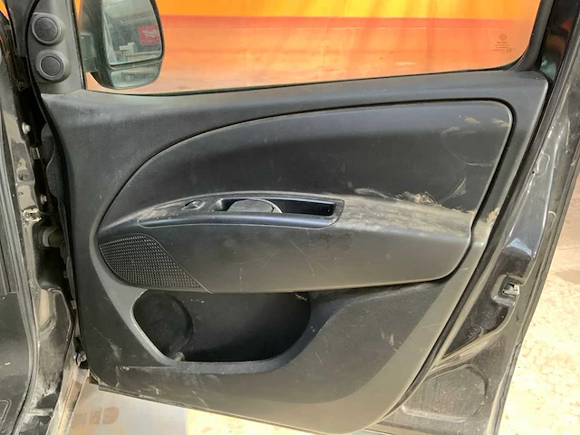 Opel combo 2017 diesel - afbeelding 5 van  25