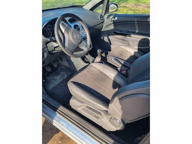 Opel corsa - 2012 - lpg/benzine - energielabel a - afbeelding 26 van  73
