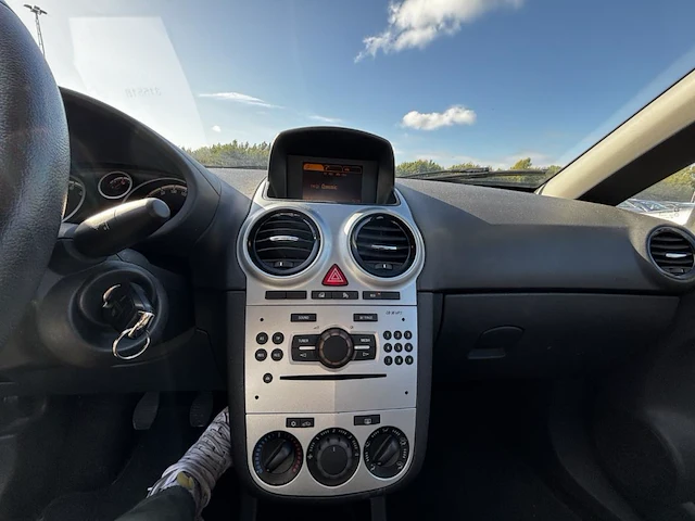 Opel corsa 1 2i essentia,2014 - afbeelding 3 van  28