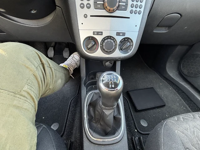 Opel corsa 1 2i essentia,2014 - afbeelding 4 van  28